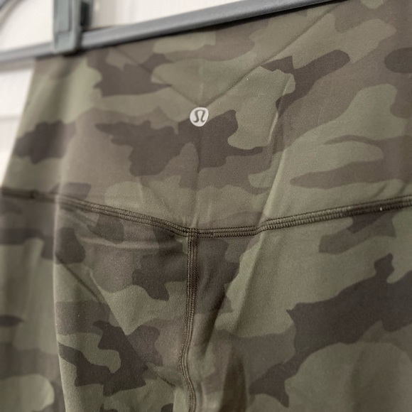 lululemon athletica Camo Leggings - Picture 3 of 3
